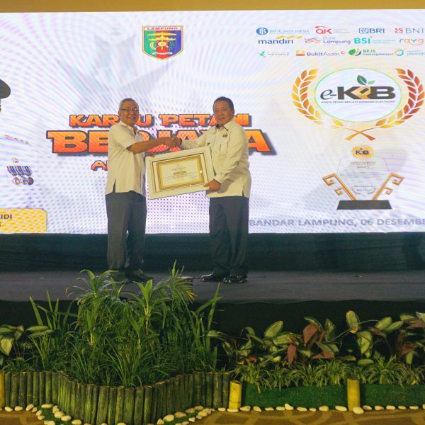 Lampung Provincial Government Gives Special Award to FP Unila